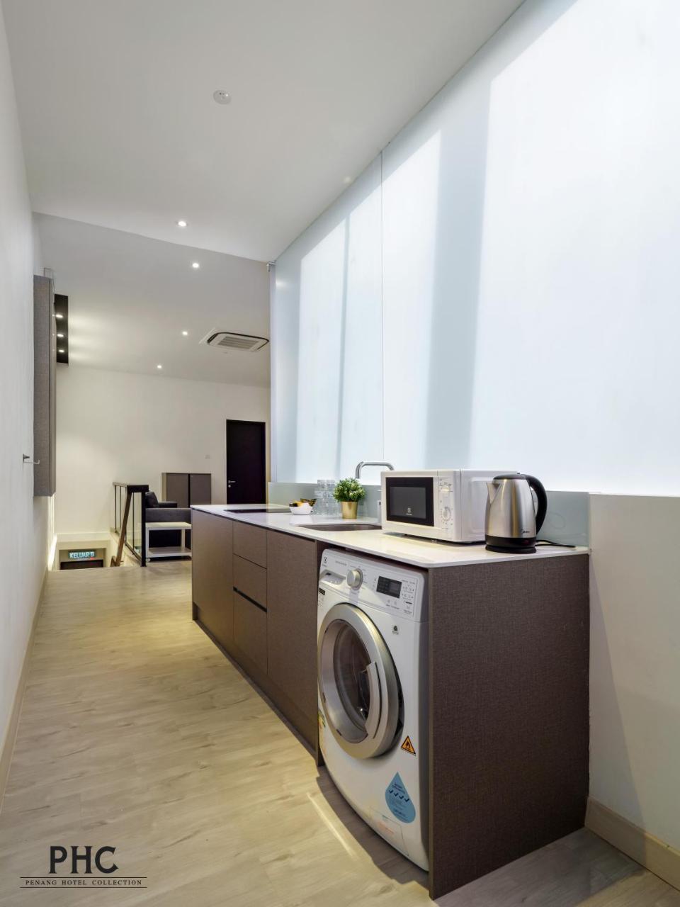 Hutton Suite Hotel Managed By The Ascott Limited George Town Eksteriør billede