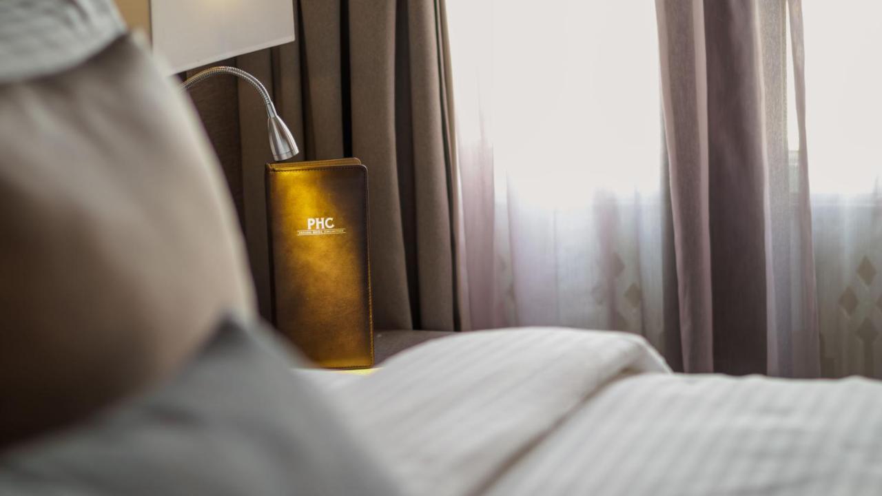 Hutton Suite Hotel Managed By The Ascott Limited George Town Eksteriør billede